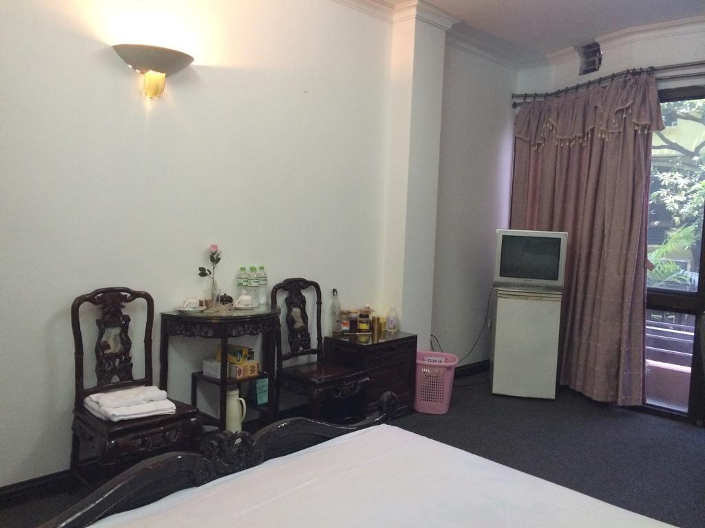 Ngoc Linh Hotel Hanoi Esterno foto